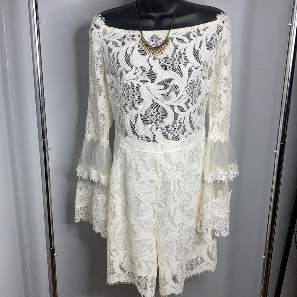 🆕 Off the Shoulder Lace Romper